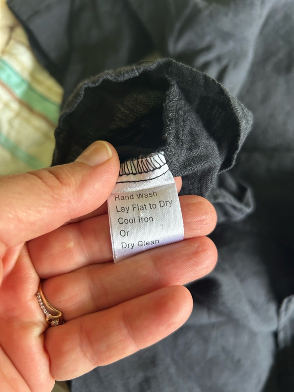 Relaxed Black Linen V-Neck Tunic - Picture 3 of 6